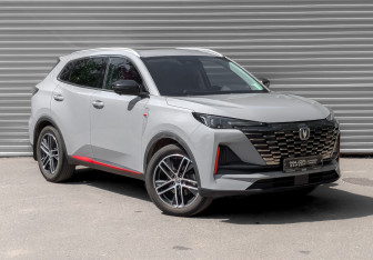 Подержанный автомобиль Changan CS55PLUS 2023 года (3 фото)