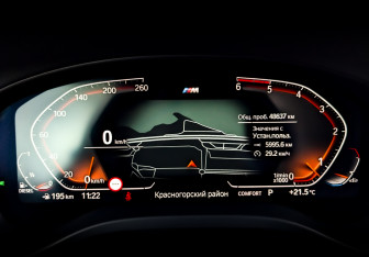 Подержанный автомобиль BMW X3 2020 года (13 фото)