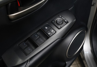 Подержанный автомобиль Lexus NX 2017 года (19 фото)
