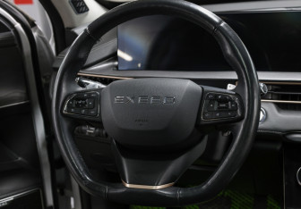 Подержанный автомобиль Exeed LX 2022 года (18 фото)