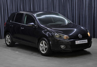 Подержанный автомобиль Volkswagen Golf Hatchback 2010 года (3 фото)