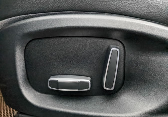 Подержанный автомобиль Jaguar F-Pace 2020 года (27 фото)