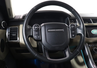 Подержанный автомобиль Land Rover Range Rover Sport 2015 года (18 фото)