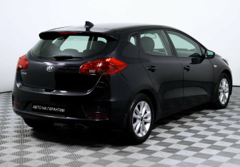 Подержанный автомобиль Kia Ceed Hatchback 2017 года (5 фото)