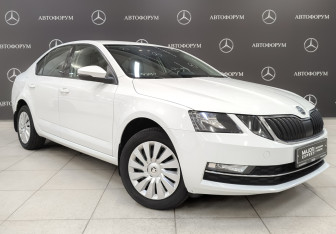 Подержанный автомобиль Skoda Octavia Liftback 2017 года (3 фото)