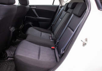 Подержанный автомобиль Mazda 3 Hatchback 2009 года (11 фото)