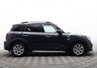 Подержанный автомобиль MINI Countryman 2020 года (6 фото)