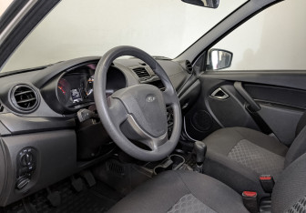 Подержанный автомобиль LADA (ВАЗ) Granta Sedan 2024 года (15 фото)