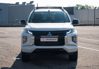 Подержанный автомобиль Mitsubishi L200 2023 года (2 фото)