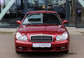 Подержанный автомобиль Hyundai Sonata 2005 года (2 фото)