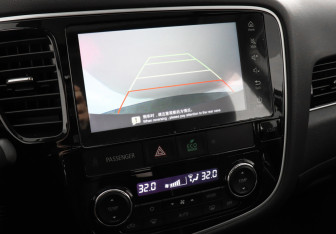 Подержанный автомобиль Mitsubishi Outlander 2022 года (14 фото)