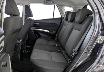 Подержанный автомобиль Suzuki SX4 Hatchback 2014 года (18 фото)