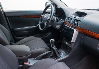 Подержанный автомобиль Toyota Avensis Wagon 2006 года (9 фото)