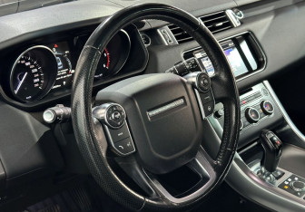 Подержанный автомобиль Land Rover Range Rover Sport 2016 года (11 фото)