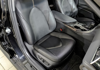 Подержанный автомобиль Toyota Camry Sedan 2020 года (24 фото)