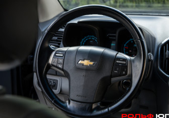 Подержанный автомобиль Chevrolet TrailBlazer 2014 года (10 фото)