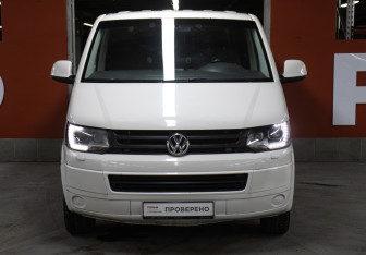 Подержанный автомобиль Volkswagen Caravelle 2012 года (2 фото)