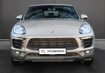 Подержанный автомобиль Porsche Macan 2014 года (2 фото)