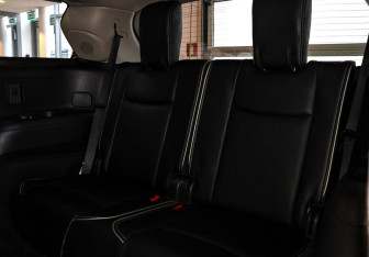 Подержанный автомобиль Infiniti QX60 2017 года (9 фото)