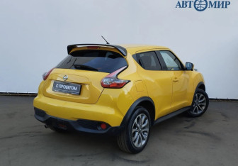 Подержанный автомобиль Nissan Juke 2014 года (8 фото)