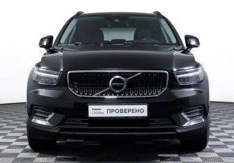 Подержанный автомобиль Volvo XC40 2018 года (2 фото)