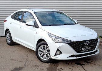 Подержанный автомобиль Hyundai Solaris Sedan 2020 года (3 фото)