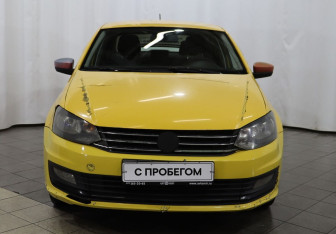 Подержанный автомобиль Volkswagen Polo Sedan 2017 года (2 фото)