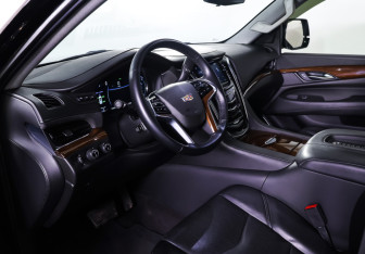 Подержанный автомобиль Cadillac Escalade Suv 2020 года (15 фото)