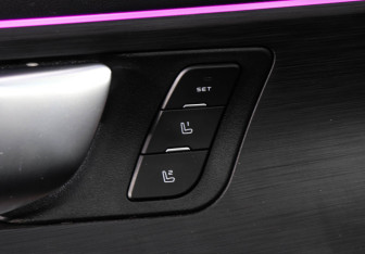 Подержанный автомобиль Changan UNI-K 2023 года (15 фото)