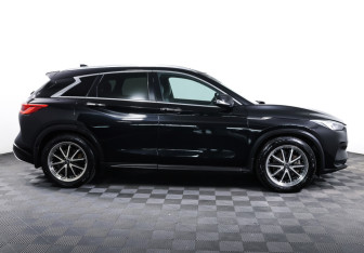 Подержанный автомобиль Infiniti QX50 2018 года (4 фото)
