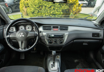 Подержанный автомобиль Mitsubishi Lancer Wagon 2007 года (10 фото)