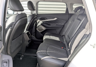 Подержанный автомобиль Exeed TXL 2023 года (12 фото)