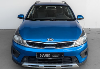 Подержанный автомобиль Kia Rio Hatchback 2020 года (2 фото)