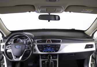 Подержанный автомобиль Geely Atlas 2018 года (13 фото)