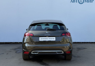 Подержанный автомобиль Citroen DS4 2012 года (6 фото)