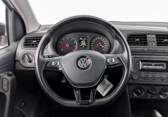 Подержанный автомобиль Volkswagen Polo Sedan 2019 года (21 фото)
