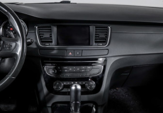 Подержанный автомобиль Peugeot 508 Sedan 2012 года (13 фото)