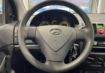 Подержанный автомобиль Hyundai Getz 2007 года (14 фото)