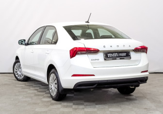 Подержанный автомобиль Skoda Rapid Liftback 2021 года (7 фото)