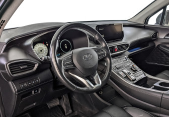 Подержанный автомобиль Hyundai Santa Fe 2021 года (15 фото)