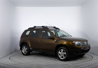 Подержанный автомобиль Renault Duster 2012 года (3 фото)