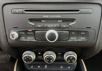 Подержанный автомобиль Audi A1 2010 года (13 фото)