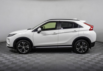Подержанный автомобиль Mitsubishi Eclipse Cross 2018 года (8 фото)