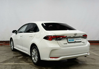 Подержанный автомобиль Toyota Corolla Hatchback 2023 года (7 фото)