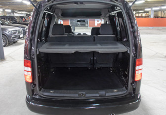 Подержанный автомобиль Volkswagen Caddy Compactvan 2011 года (10 фото)