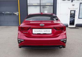 Подержанный автомобиль Kia Cerato Sedan 2019 года (6 фото)