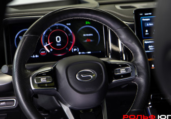 Подержанный автомобиль GAC GS8 2023 года (15 фото)