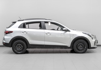 Подержанный автомобиль Kia Rio Hatchback 2021 года (4 фото)
