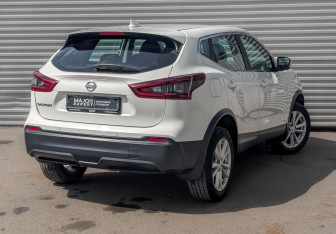 Подержанный автомобиль Nissan Qashqai 2020 года (5 фото)