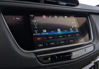 Подержанный автомобиль Cadillac XT5 2016 года (30 фото)